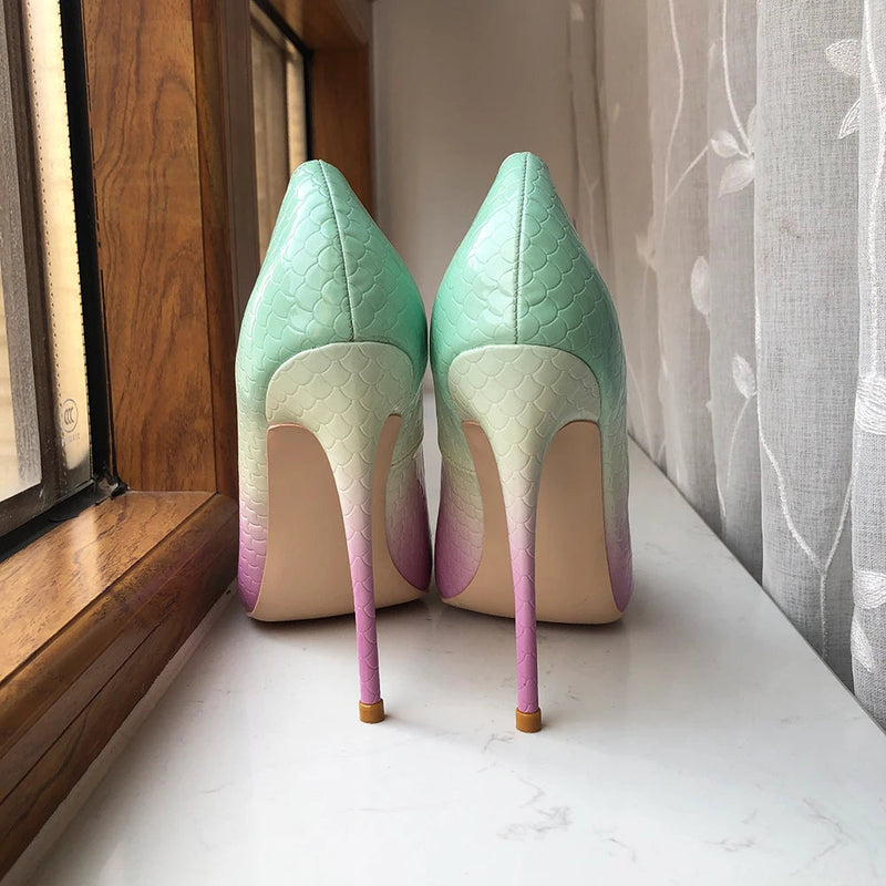 Effortlessly Elegant Shoes with a Timeless Design