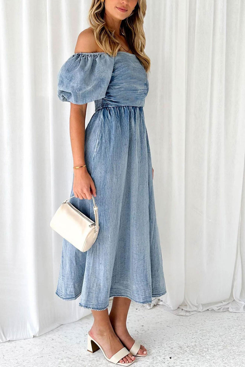 Sophisticated Dress with a Clean Classic Look