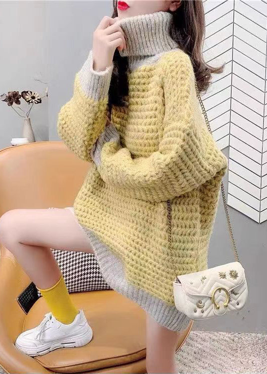 Classic Vintage Sweater with a Flattering Fit