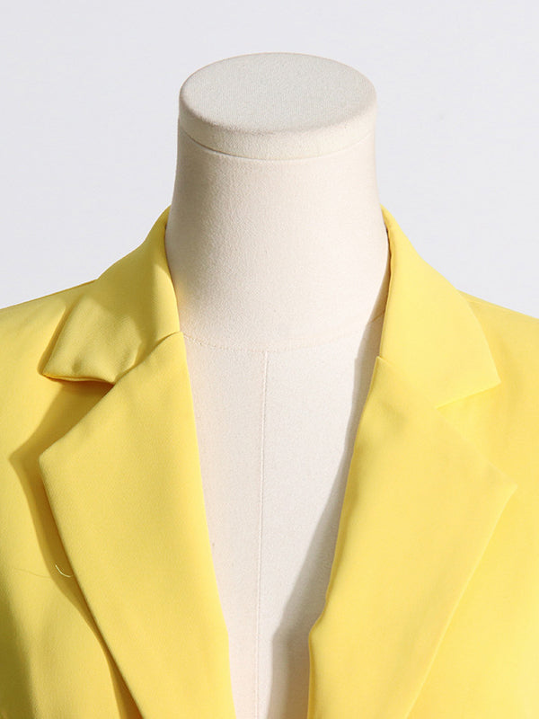 Sophisticated Garment with a Clean Classic Look