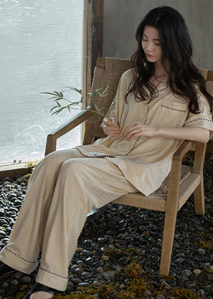 Effortlessly Elegant Garment with a Timeless Design