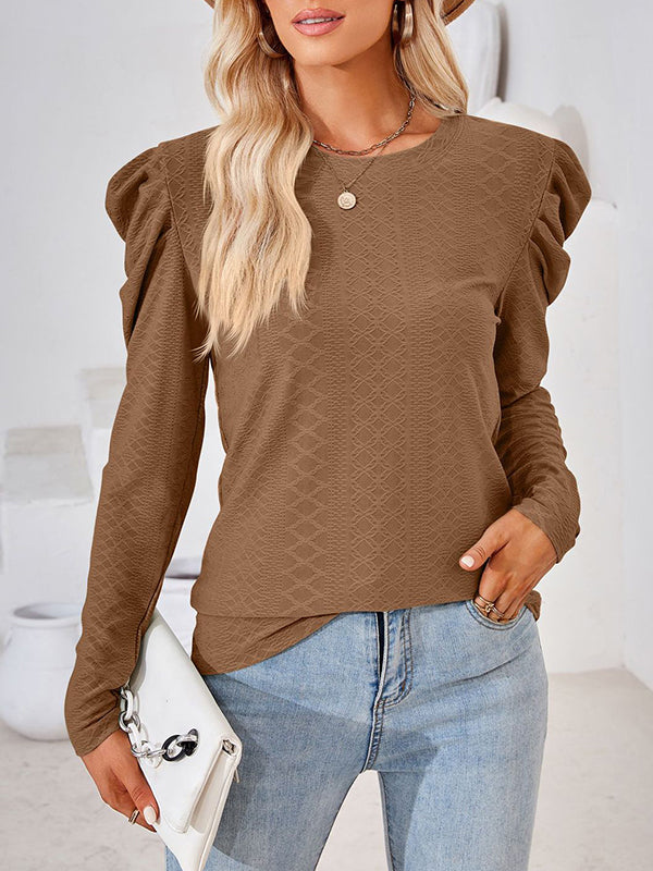Effortlessly Elegant T-Shirt with a Timeless Design