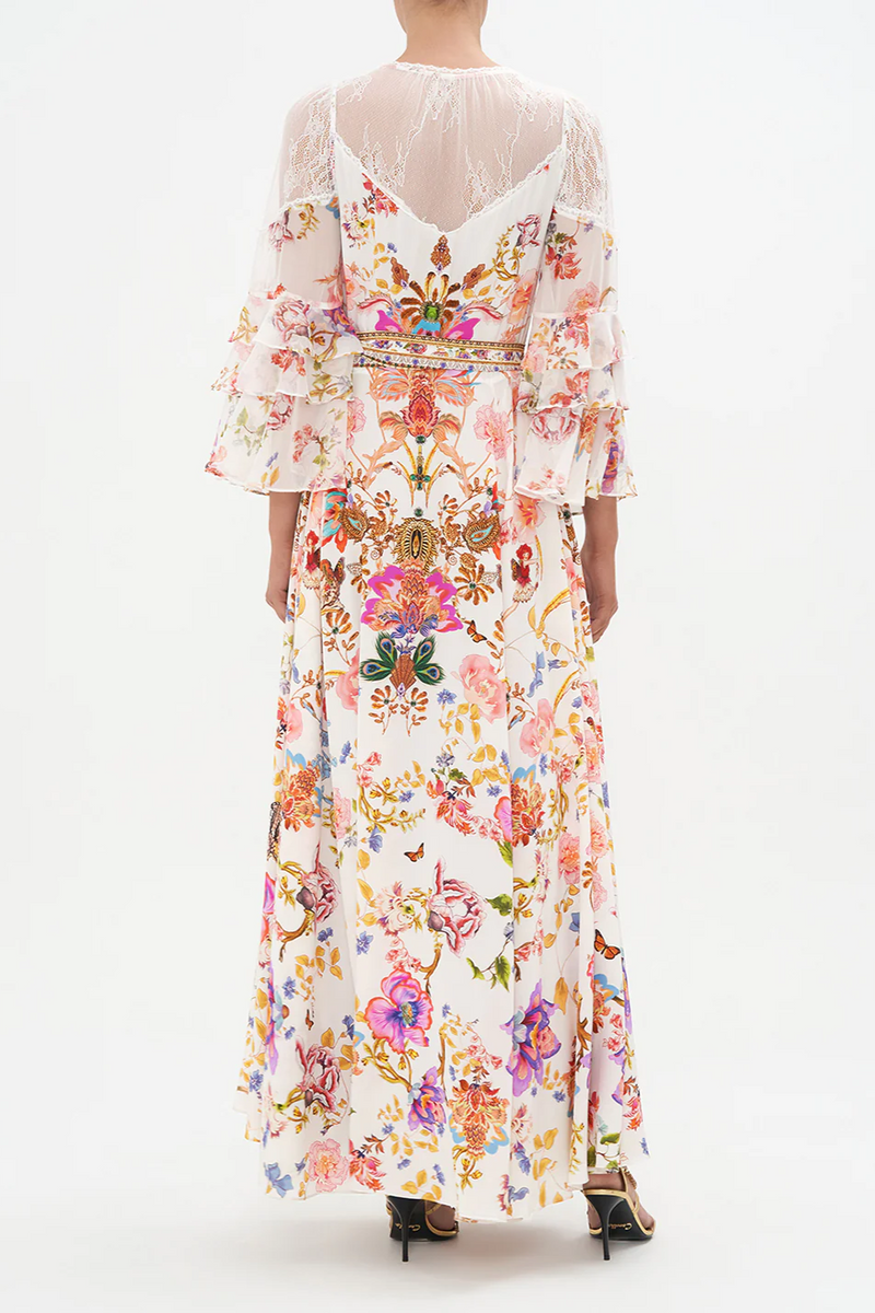 Beautifully Crafted Dress in a Classic Style
