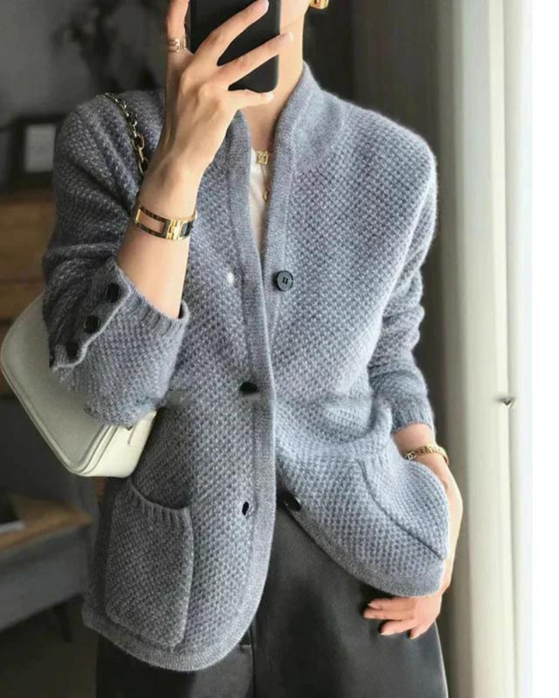 Elegantly Styled Cardigan for Everyday Wear