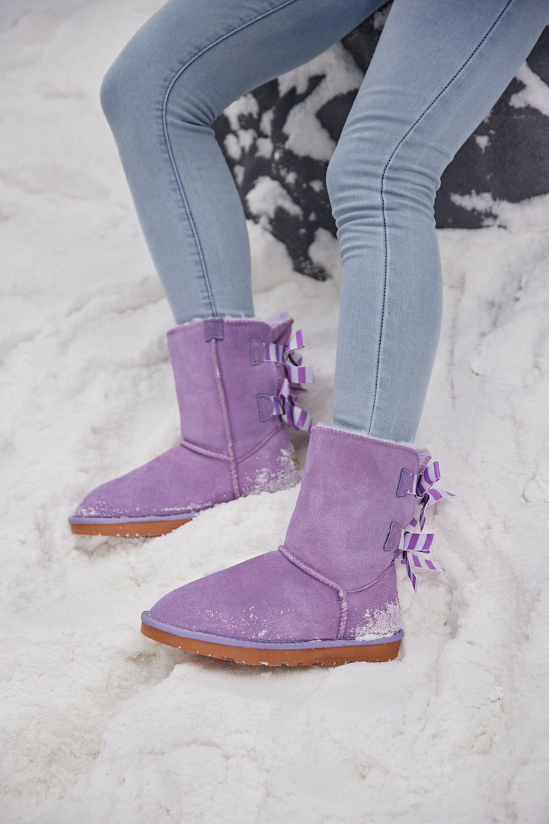 Well Tailored Boots with a Graceful Silhouette