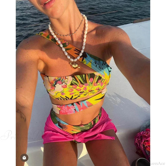 Classic Vintage Bikini with a Flattering Fit