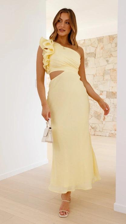 Beautifully Finished Dress in a Timeless Design