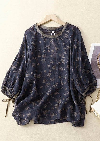 Effortlessly Elegant Top with a Timeless Design