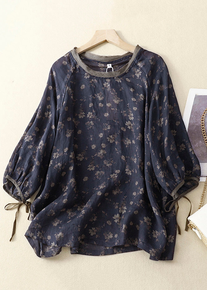 Effortlessly Elegant Top with a Timeless Design