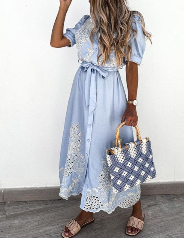 Beautifully Finished Dress in a Timeless Design