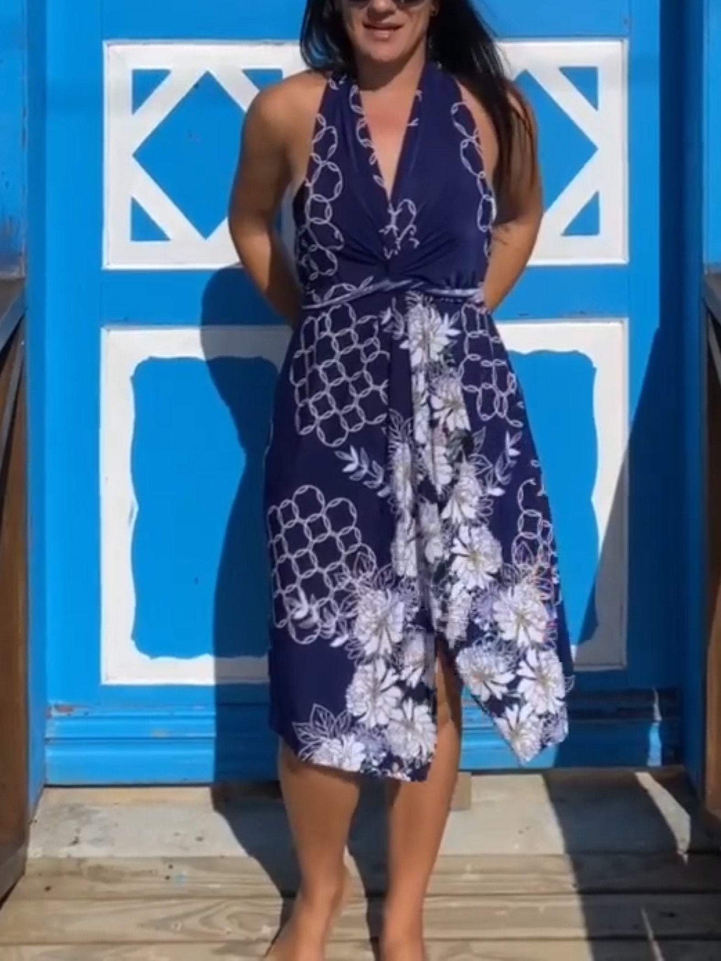 Beautifully Finished Dress in a Timeless Design