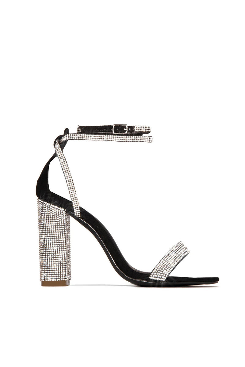 Beautifully Finished Heels in a Timeless Design