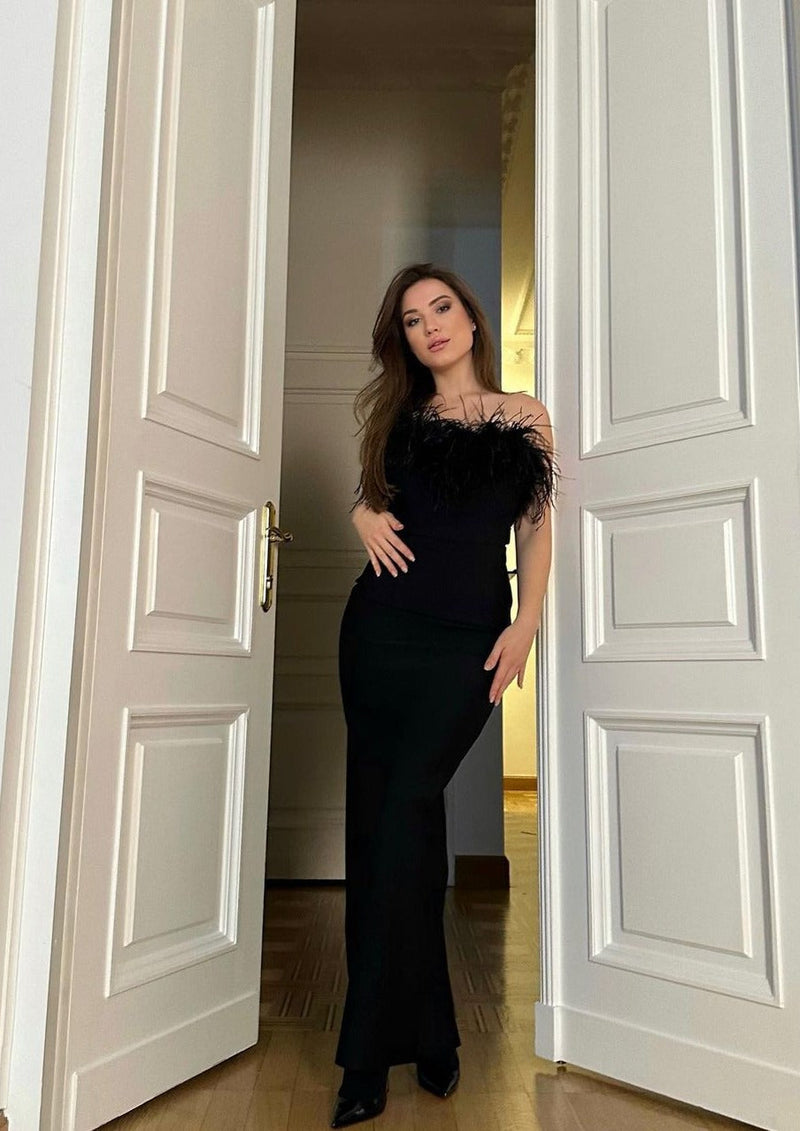 Effortlessly Elegant Dress with a Timeless Design