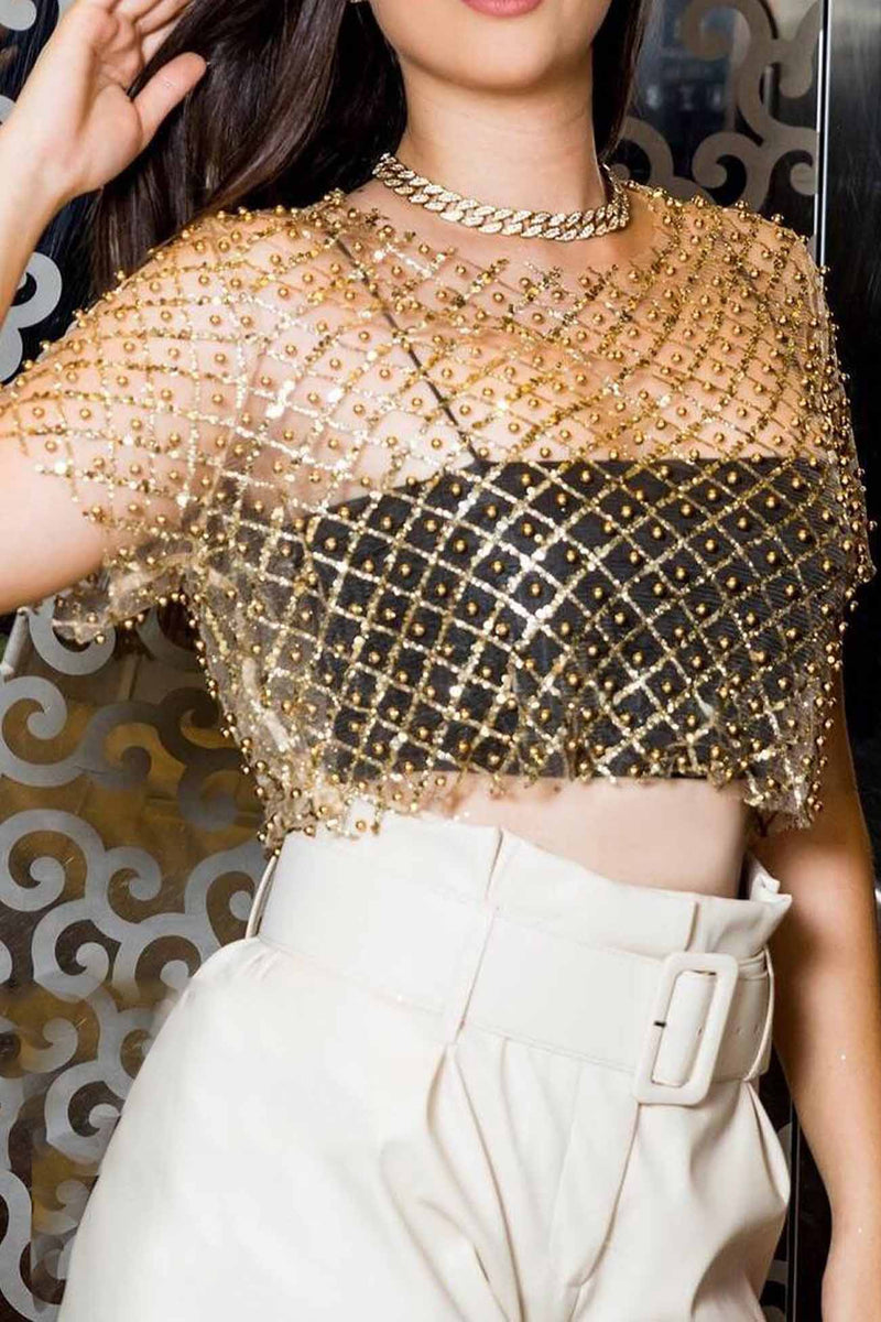 Beautifully Finished Top in a Timeless Design