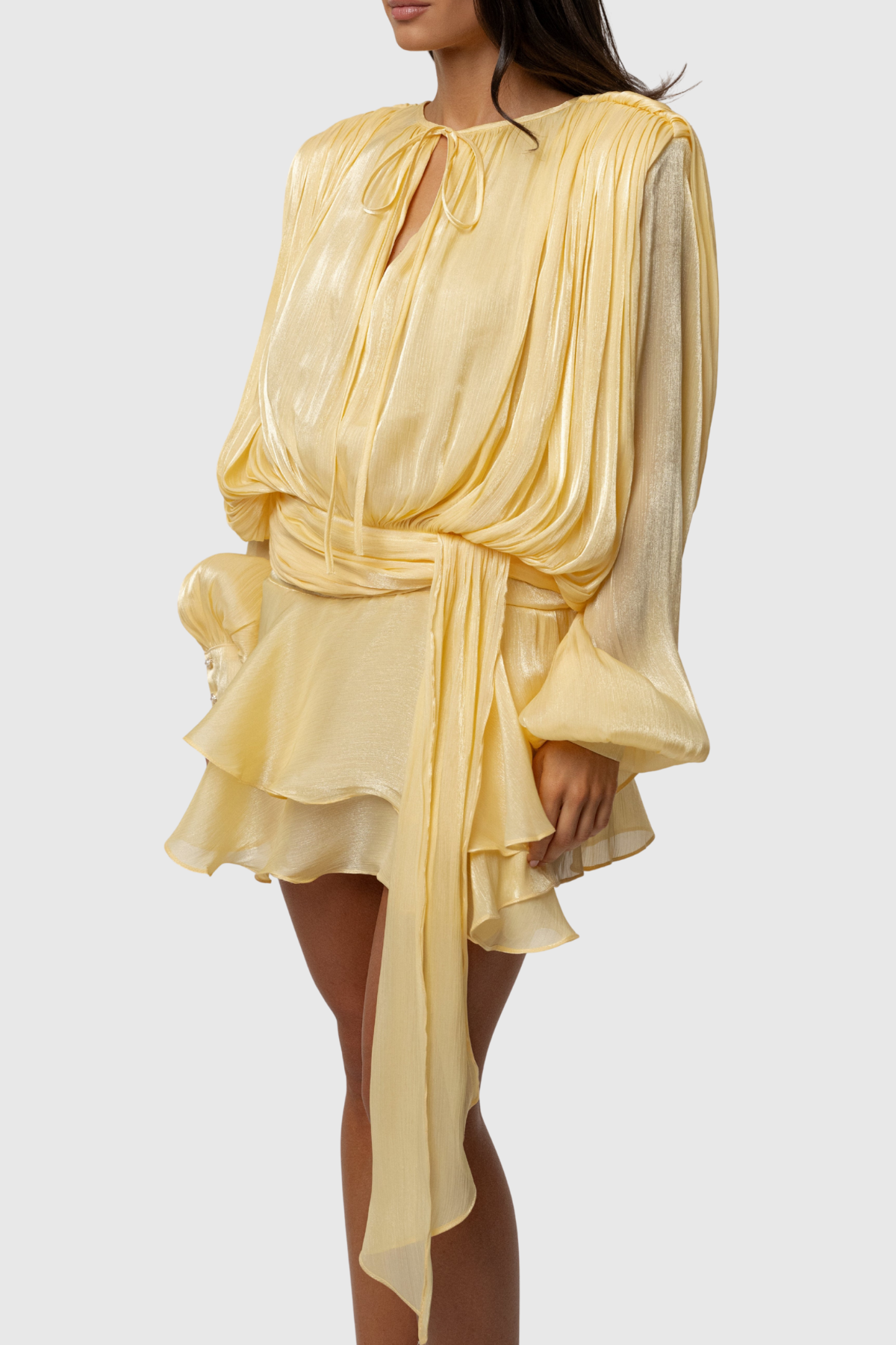 Effortlessly Elegant Dress with a Timeless Design
