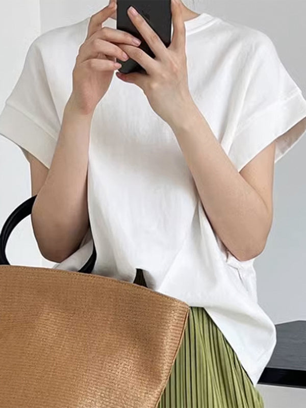 Effortlessly Elegant T-Shirt with a Timeless Design