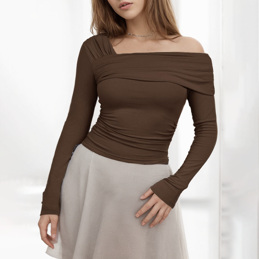 Well Tailored T-Shirt with a Graceful Silhouette