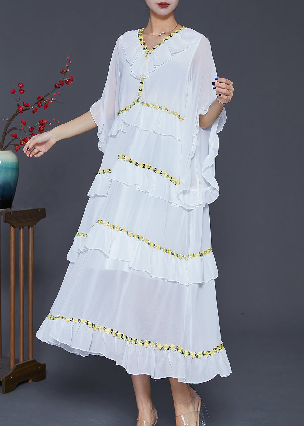 Beautifully Finished Dress in a Timeless Design