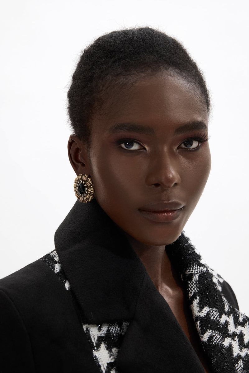 Well Tailored Garment with a Graceful Silhouette