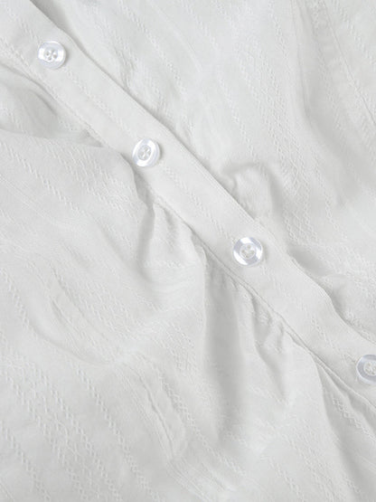 Classic Vintage Shirt with a Flattering Fit