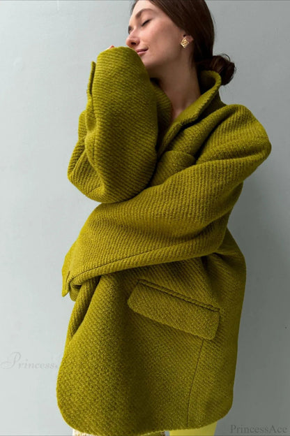 Beautifully Crafted Coat in a Classic Style