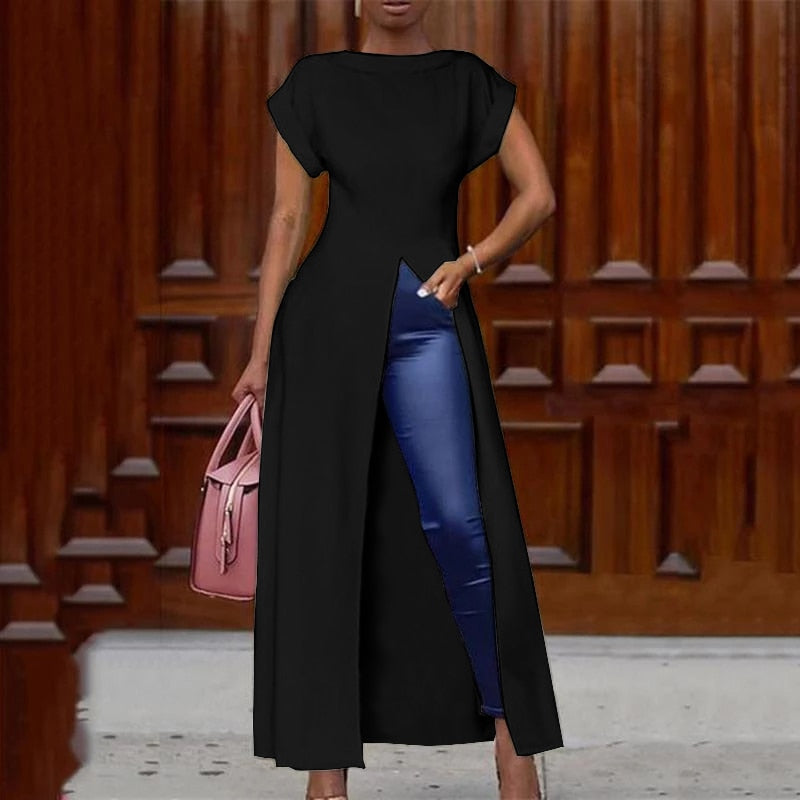 Well Tailored Blouse with a Graceful Silhouette