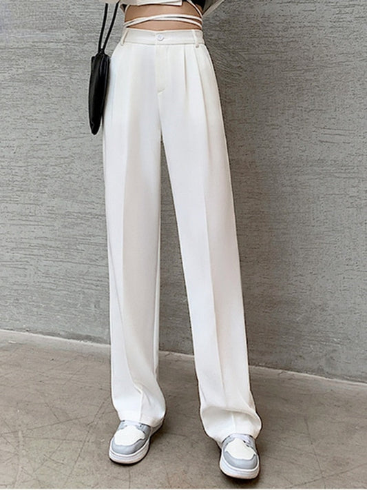 A Vintage Style Trousers with Delicate Timeless Details