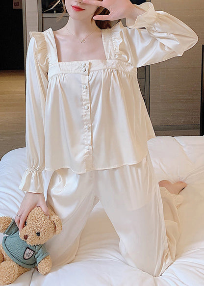 Effortlessly Elegant Garment with a Timeless Design
