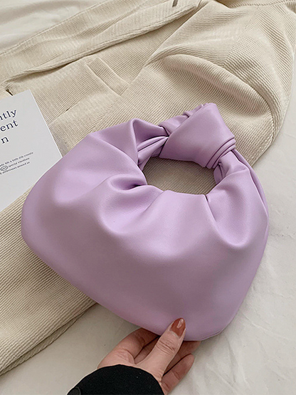 Well Tailored Bag with a Graceful Silhouette
