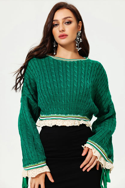 Well Tailored Sweater with a Graceful Silhouette