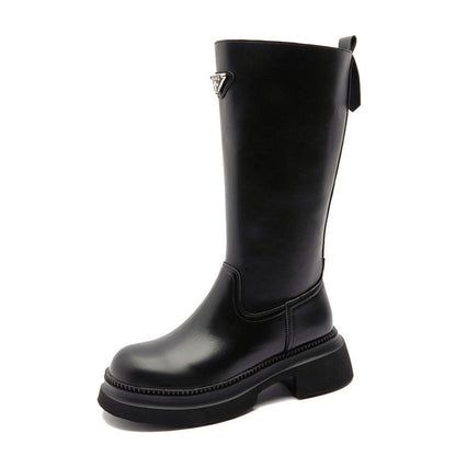 Polished Boots with an Effortless Classic Look