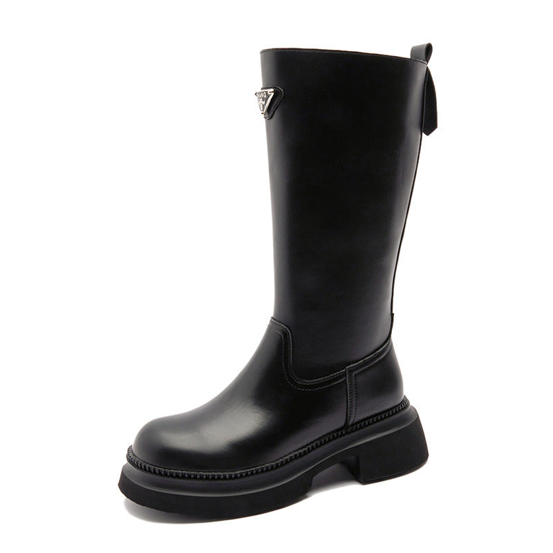 Polished Boots with an Effortless Classic Look