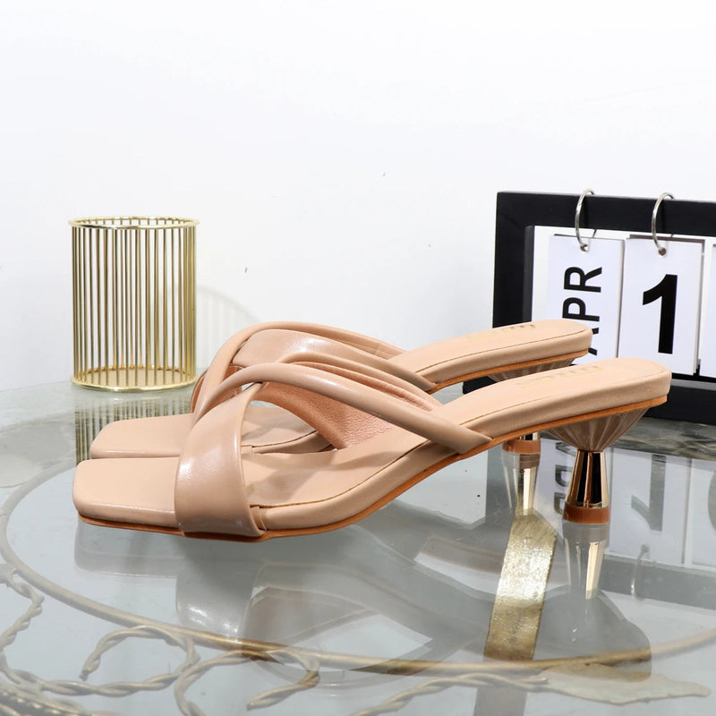 Well Tailored Sandals with a Graceful Silhouette