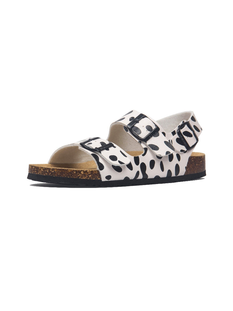 Effortlessly Elegant Sandals with a Timeless Design