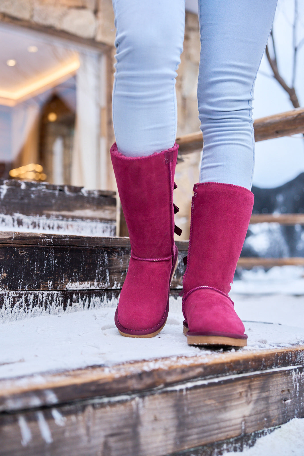 Effortlessly Elegant Boots with a Timeless Design