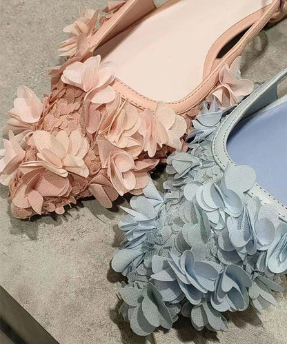 Well Tailored Sandals with a Graceful Silhouette
