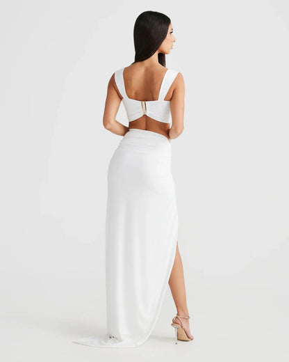 Effortlessly Elegant Garment with a Timeless Design
