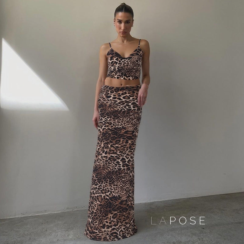 Effortlessly Elegant Garment with a Timeless Design