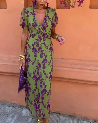 Classic Vintage & Enduringly Stylish Dress