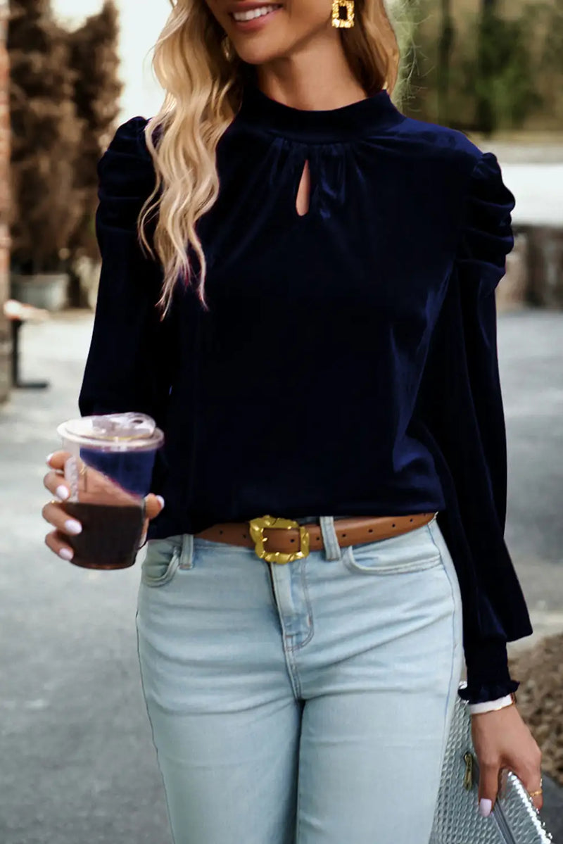 Sophisticated Blouse with a Clean Classic Look