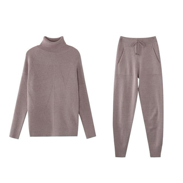 Classic Vintage Sweater with a Flattering Fit