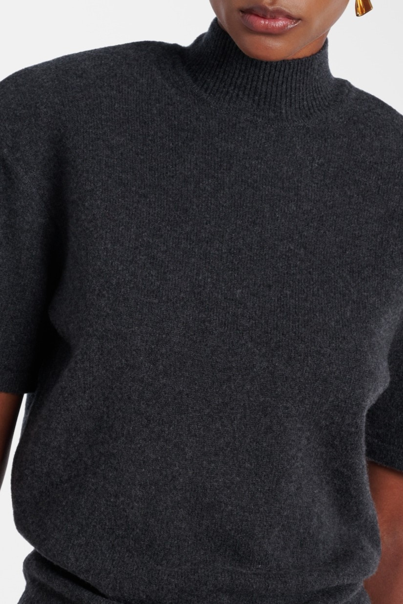 Classic Vintage Sweater with a Flattering Fit
