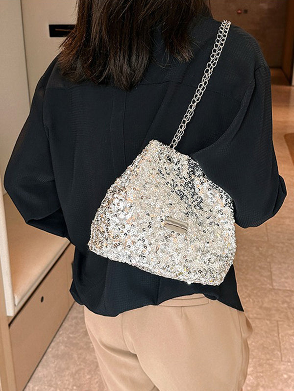 Gracefully Styled Bag for Any Occasion