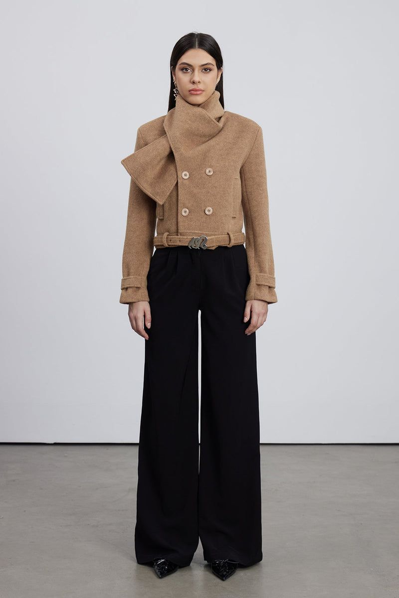 Well Tailored Jacket with a Graceful Silhouette