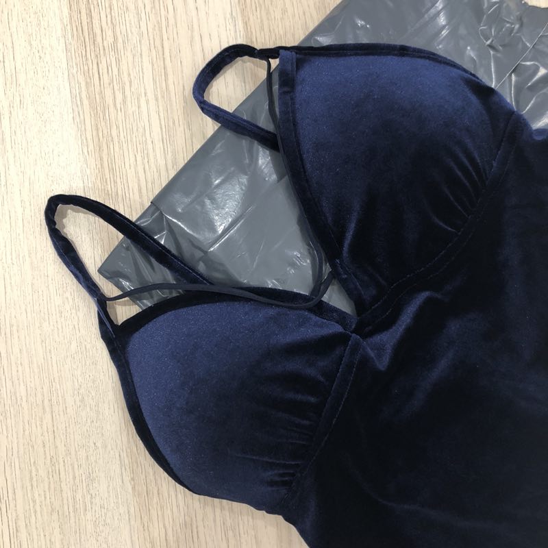 Beautifully Finished Top in a Timeless Design