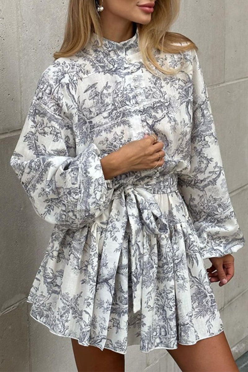 Well Tailored Dress with a Graceful Silhouette