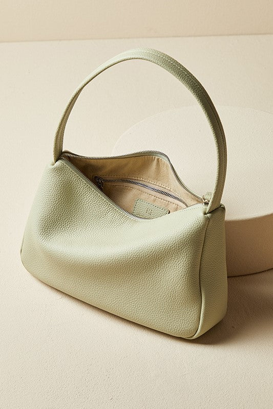 Beautifully Crafted Bag in a Classic Style