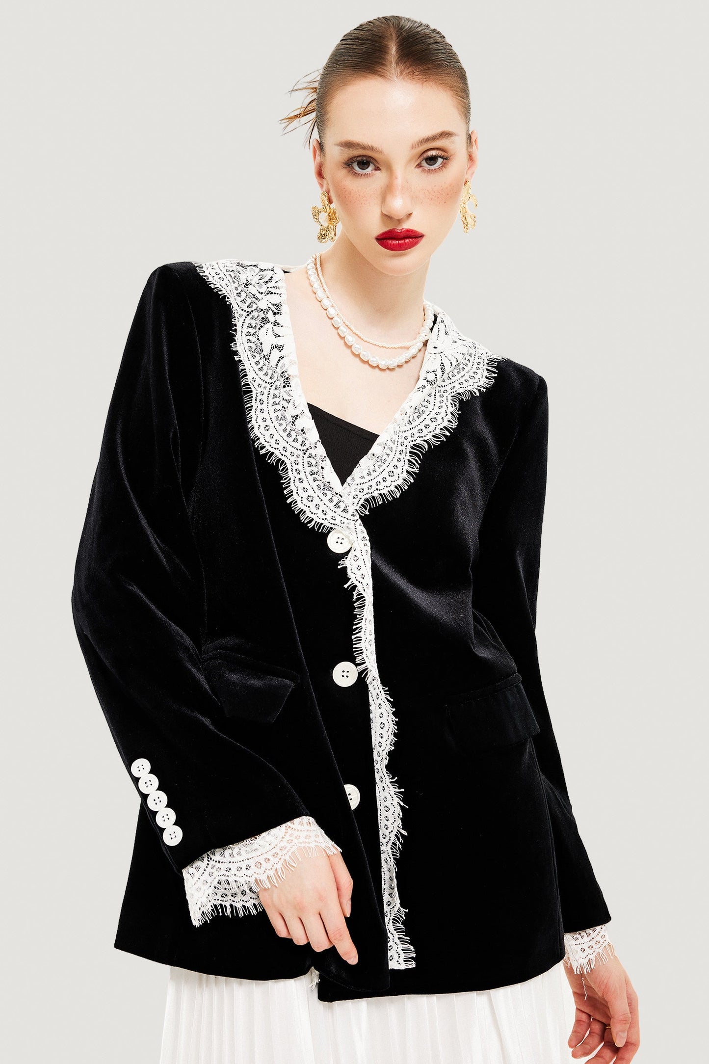 Effortlessly Elegant Garment with a Timeless Design