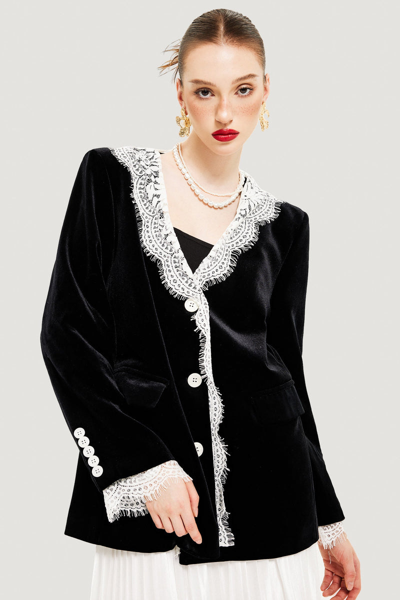 Effortlessly Elegant Garment with a Timeless Design