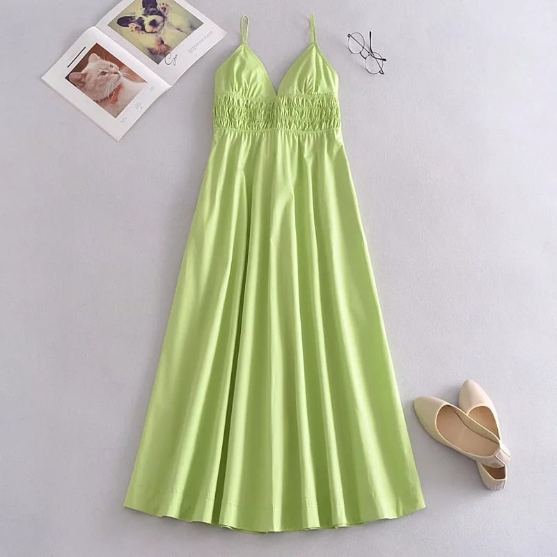 Polished Dress with an Effortless Classic Look